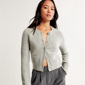 Abercrombie Crew Button-Up Cardigan size M